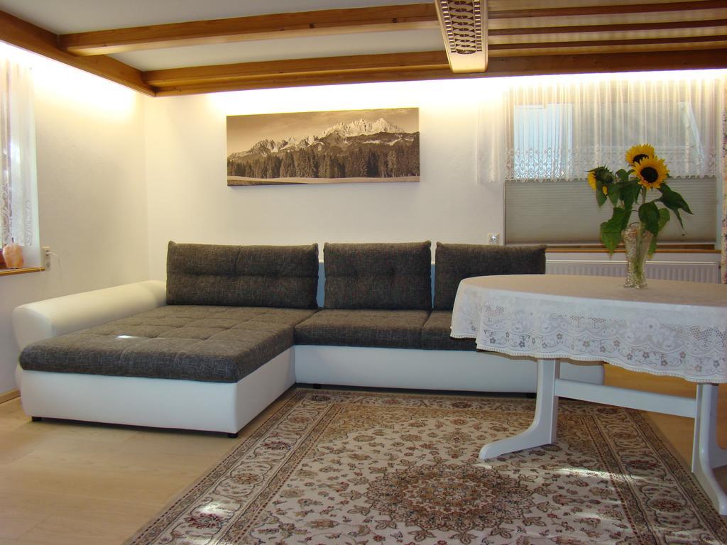 Appartement Haus Waldrand à Oberndorf en Tyrol Extérieur photo